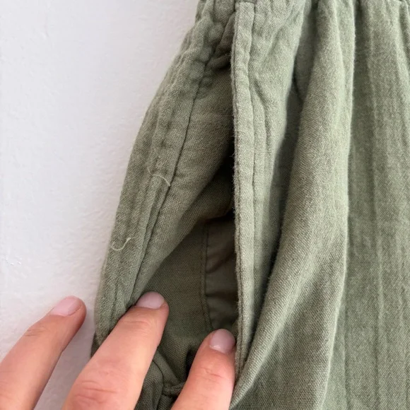 Old Navy Gauzy Cotton Wide Leg Pants Olive Green Beach Vacation Pull on XL - Picture 4 of 11